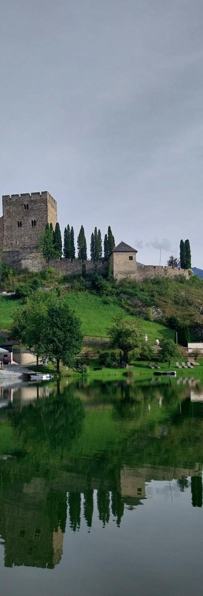 Burg Laudegg Blick Faggen